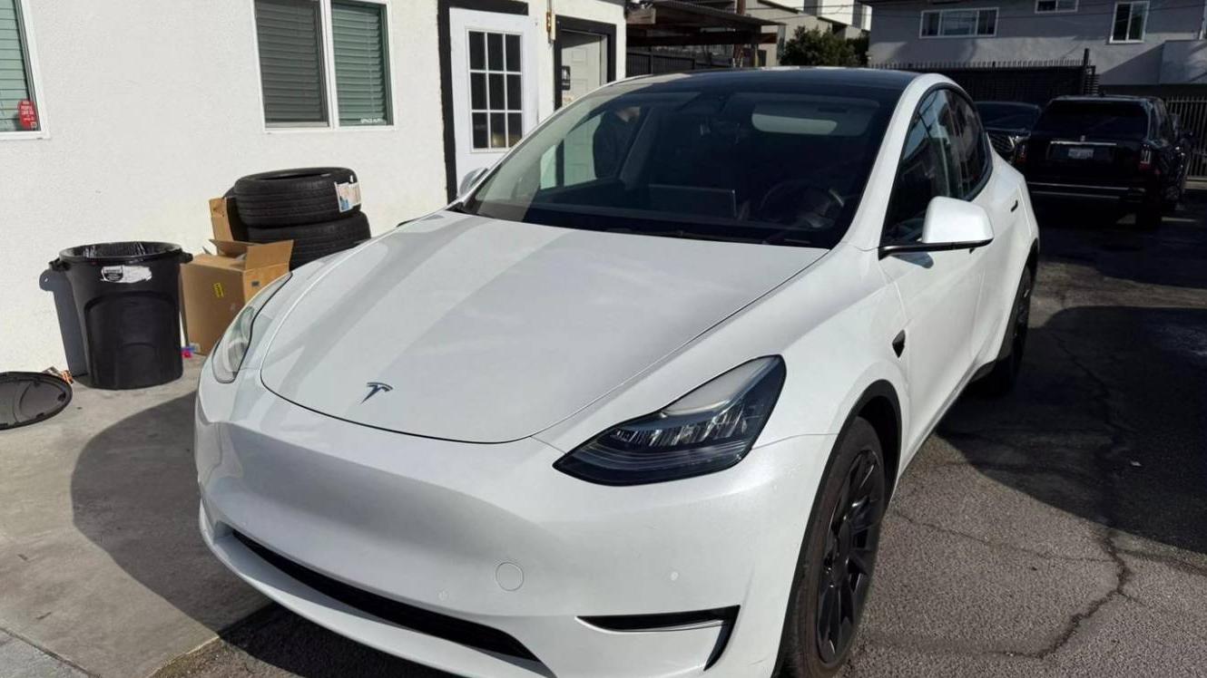 TESLA MODEL Y 2022 7SAYGDEE3NF422611 image